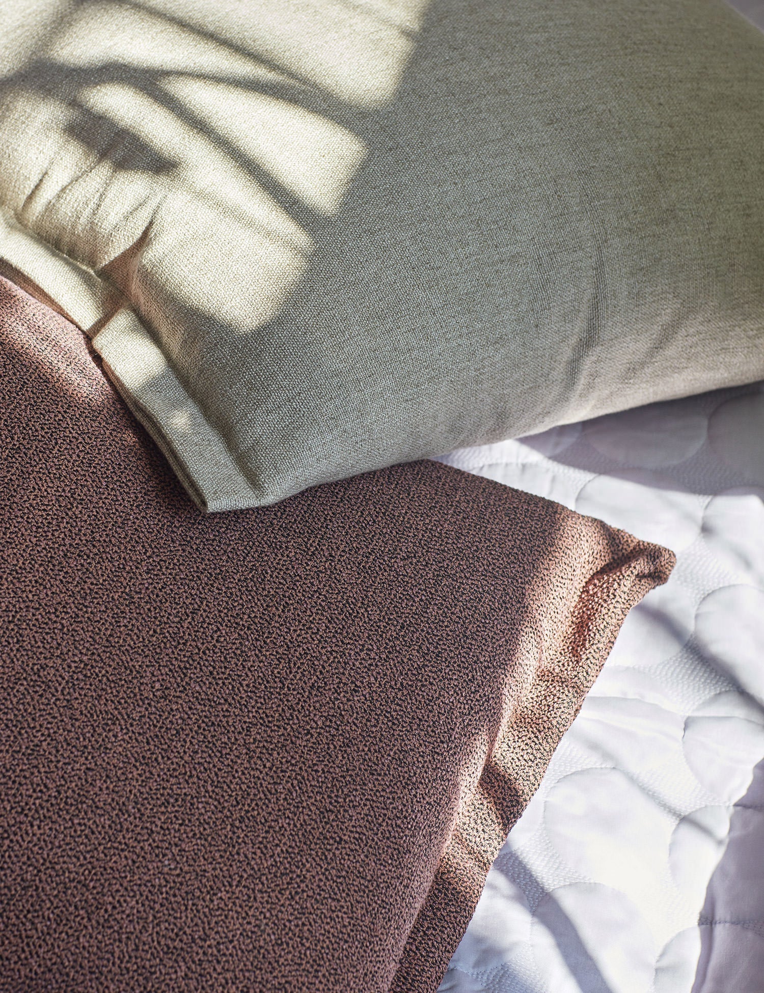 Plica Sprinkle Cushion