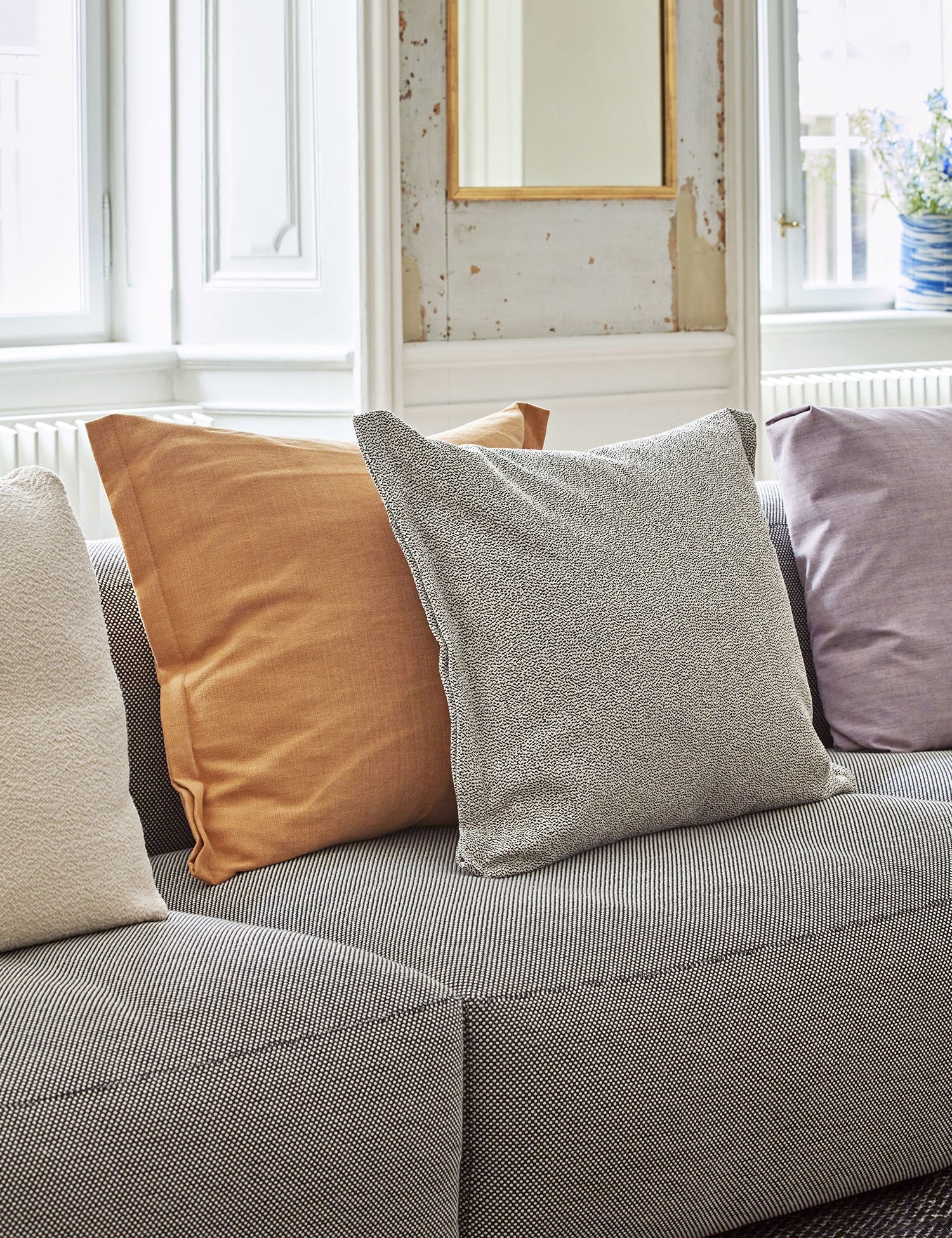 Plica Sprinkle Cushion